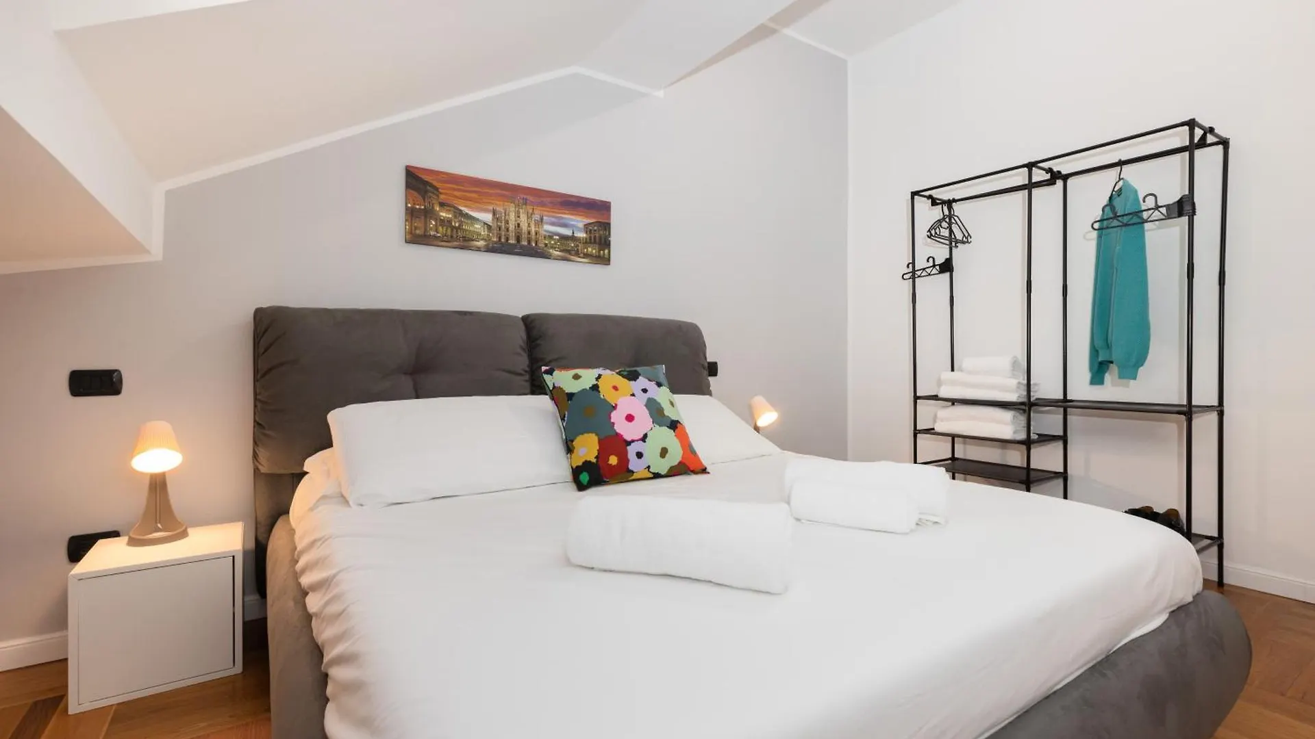 I M1-M2 2Min I Strategic, Modern, Quiet Apartment Milan